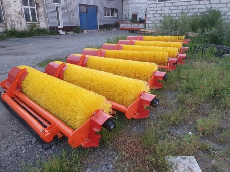 Щетка средняя (межбазовая) для комбинированных дорожных машин