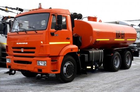 Поливомоечное оборудование комбинированной дорожной машины