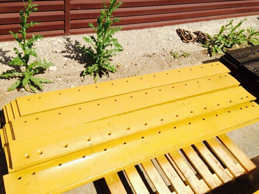 Ножи для отвала автогрейдера XCMG GR215 Ножи для отвала автогрейдера XCMG GR215